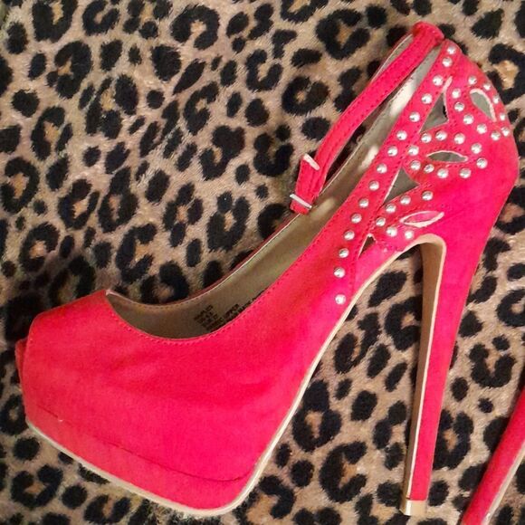 !!Just Fab Red Studded Stiletto Heels Size 6.5 - Picture 2 of 5